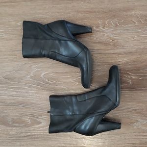 (7M) Worthington Classic Leather Heeled Booties Fancy Occasion Shopping Town